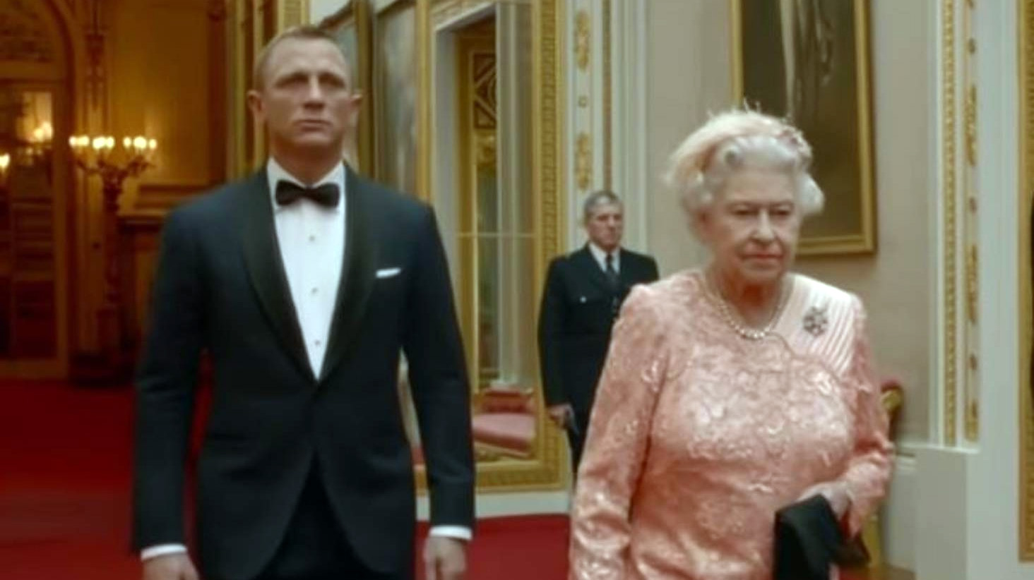 007 con la reina Isabel