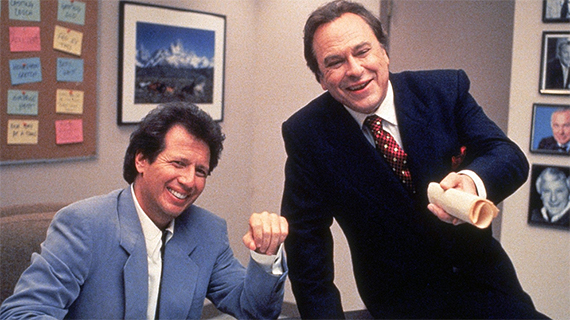 Rip Torn (dcha.), en "The Larry Sanders Show"