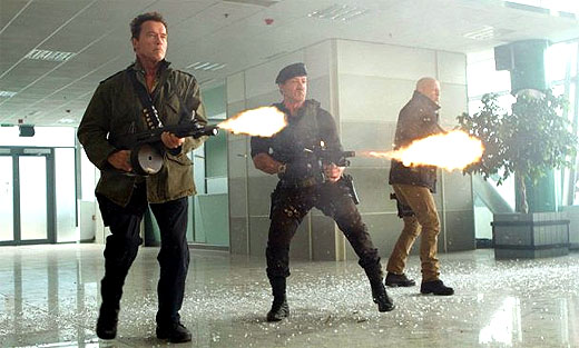 Arnie y 'Sly' disparan juntos