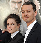 Kristen y Sanders (AP)