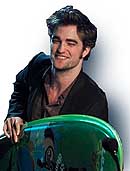 Robert Pattinson tuvo su Tabla de Surf como premio