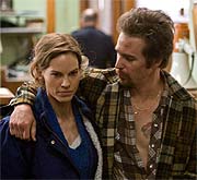 Hilary Swank y Sam Rockwell