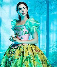 Lily Collins, la Blancanieves más dulce y tradicional Lily Collins, la Blancanieves más dulce y tradicional