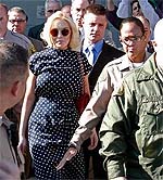 Lindsay Lohan sale del tribunal (AP) Lindsay Lohan sale del tribunal (AP)