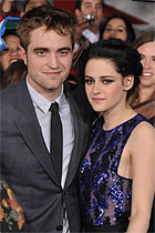 Pattinson y Stewart (FWD) Pattinson y Stewart