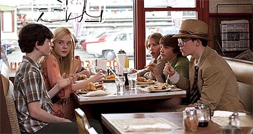 'Super 8' 'Super 8'