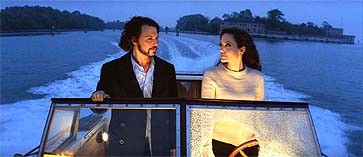 Depp y Jolie, sobre la laguna veneciana