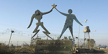 'District 9' 'District 9'